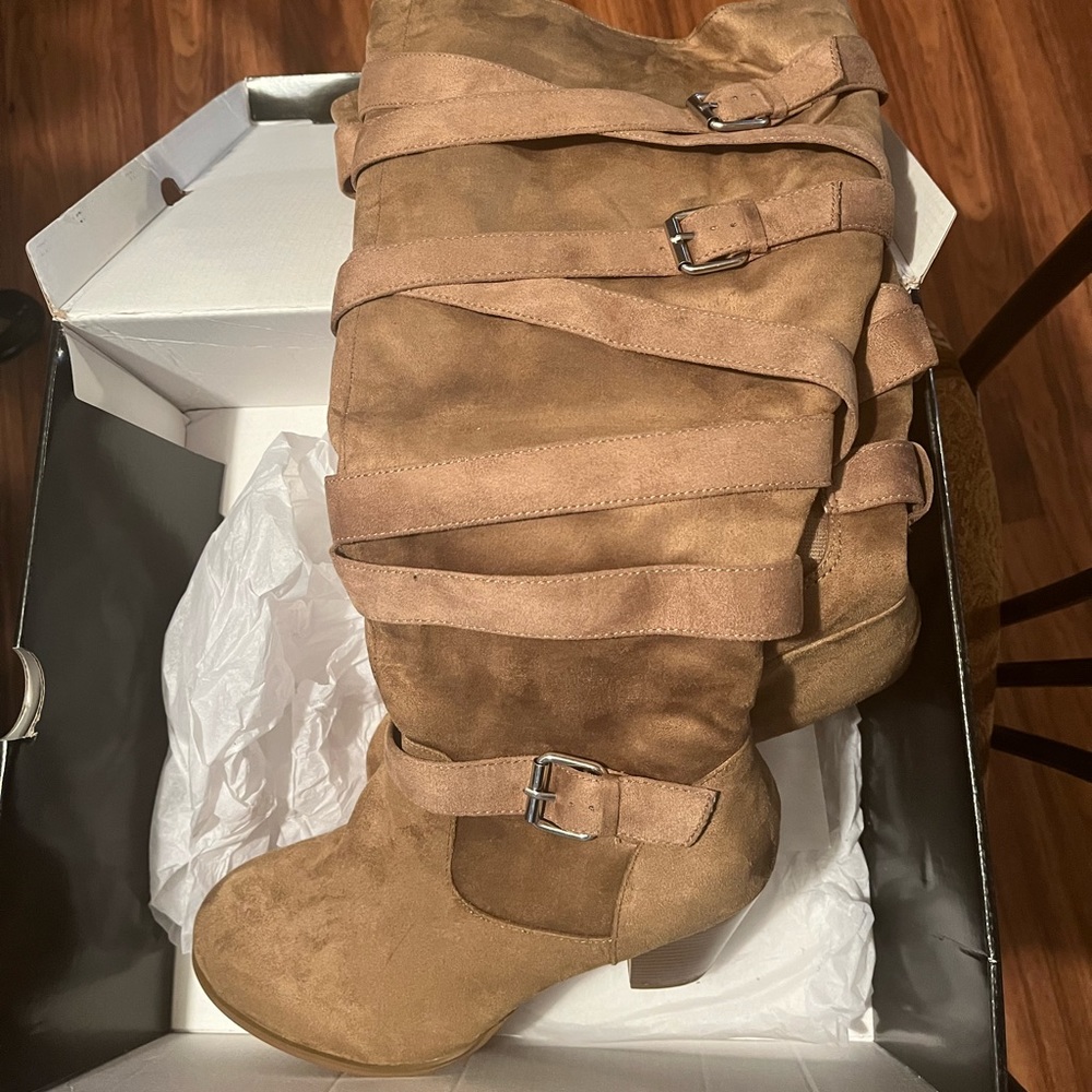 Torrid Knee High Wide Calf Boots size 9